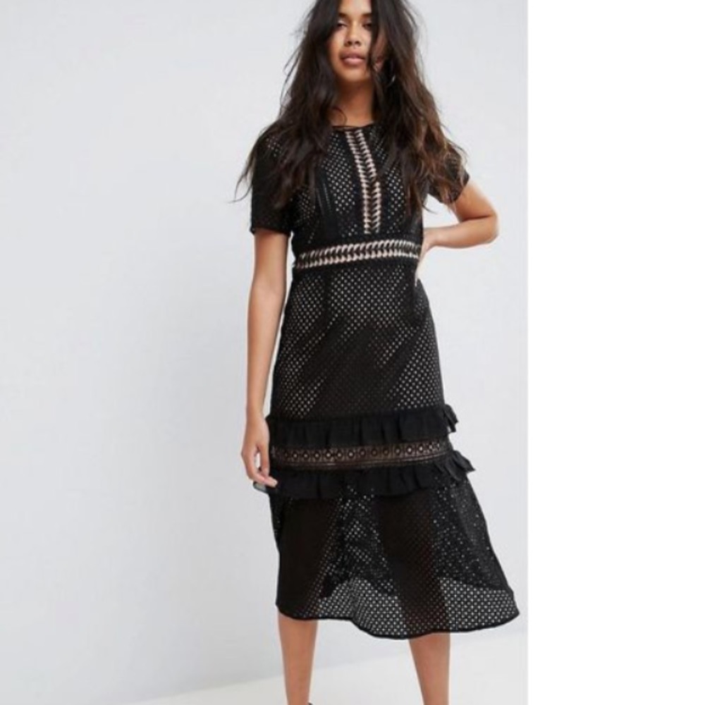 🦋BooHoo Black🖤Crochet Insert Cap Sleeve Dress🦋